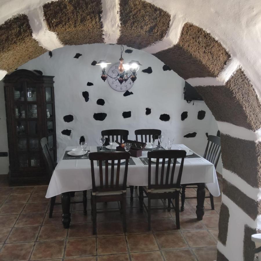 Lanzarote Casa Volcanica-Anclada Sobre La Lava Del Volcan Montana Blanca Exteriér fotografie