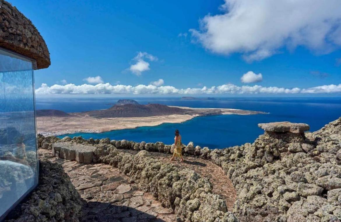 Lanzarote Casa Volcanica-Anclada Sobre La Lava Del Volcan Montana Blanca Exteriér fotografie